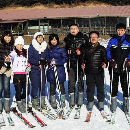机器人协会指导教师千山滑雪场一试身手